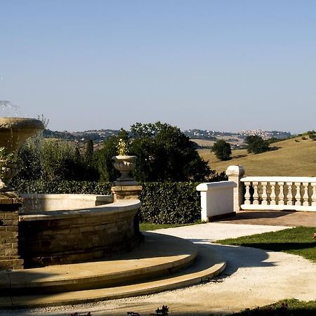 Hotel Villa Castellani Mogliano Buitenkant foto