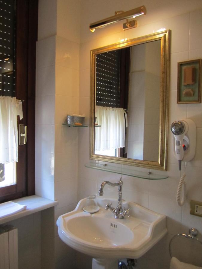 Hotel Villa Castellani Mogliano Kamer foto